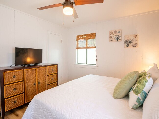 Building Photo - OFF-SEASON MONTHLY BEACH LIVING AWAITS!