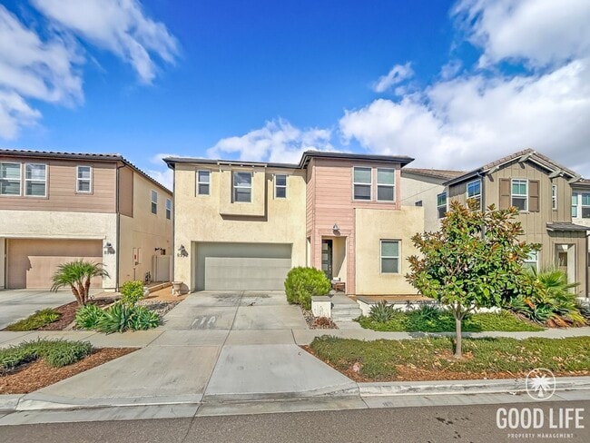 Primary Photo - Gorgeous 4B/3BA house w/ large backyard & ...