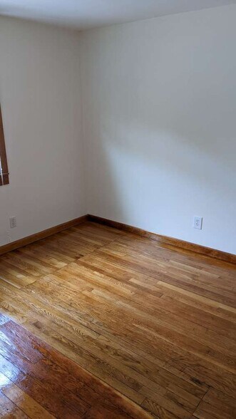 Building Photo - 11 Falmouth St