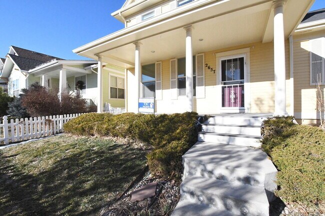 Building Photo - 2657 Ulster St