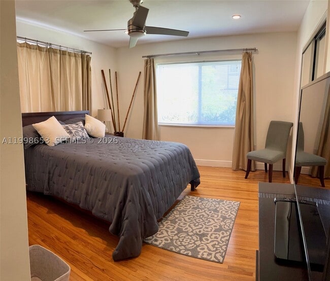 Building Photo - 411 Alesio Ave