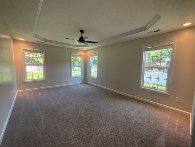 Building Photo - 404 Windover Dr