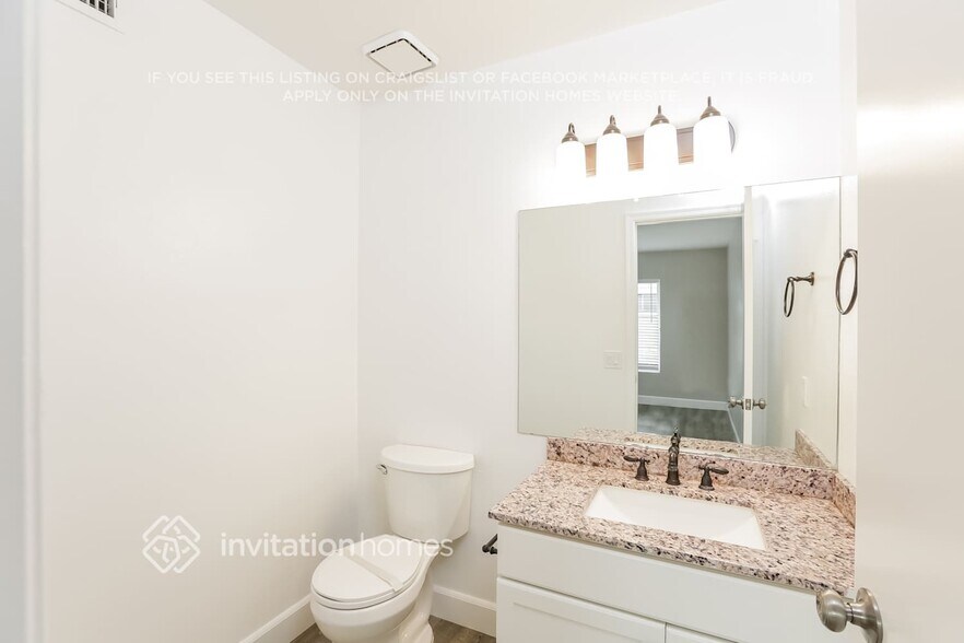 Building Photo - 2733 W Estrella Dr