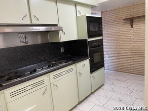 Building Photo - 126 Clubhill