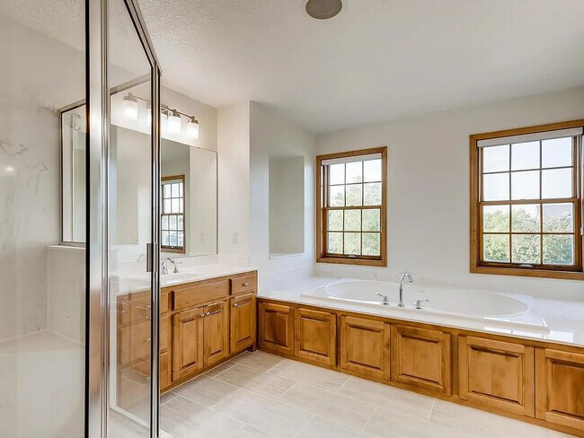 Building Photo - 18605 Overland Trail