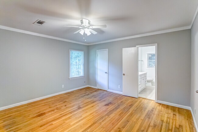 Building Photo - 3720 Pelzer Ave