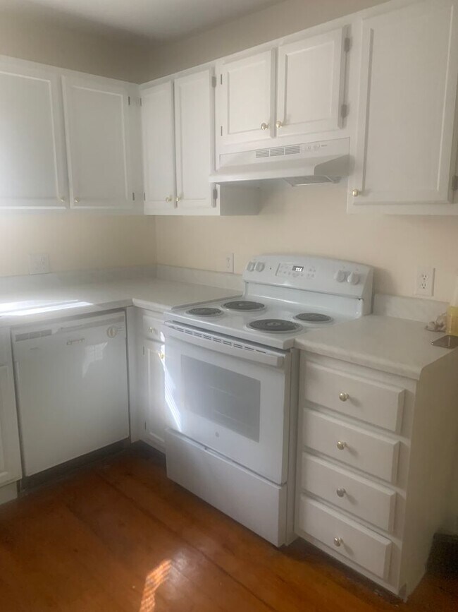 Building Photo - REMODELED NW RALEIGH TOWNHOME OFF LEESVILLE ROAD