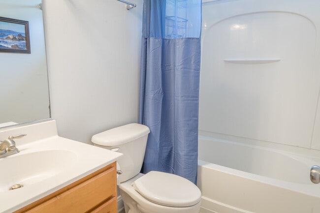 Building Photo - 5306 Mulholland Dr