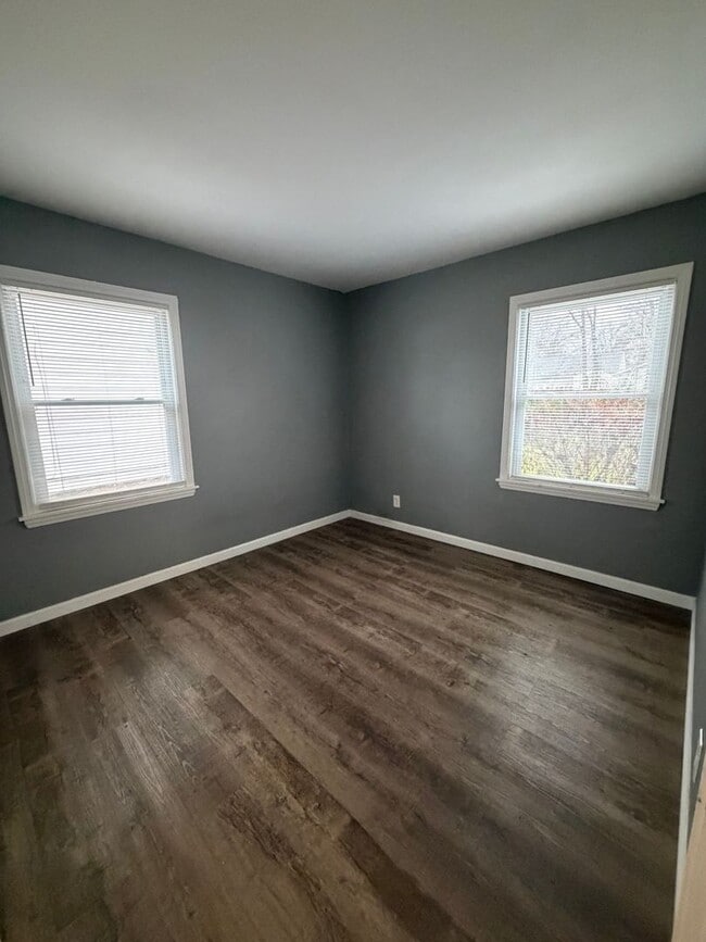 Building Photo - Spacious 4-Bedroom Home with First-Floor Convenience and Great Outdoor Space