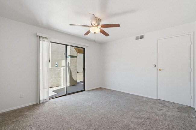 Building Photo - 2020 W Union Hills Dr