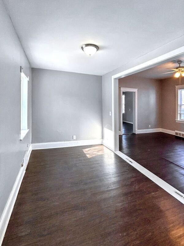 Building Photo - 1986 W 54th St