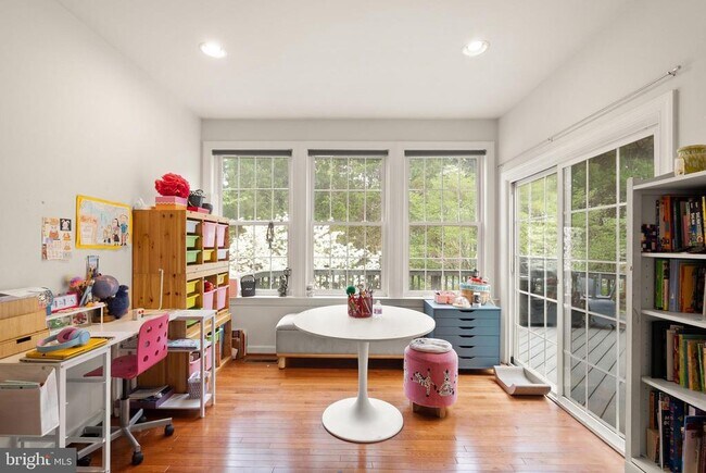 Building Photo - 12922 Starters Ln