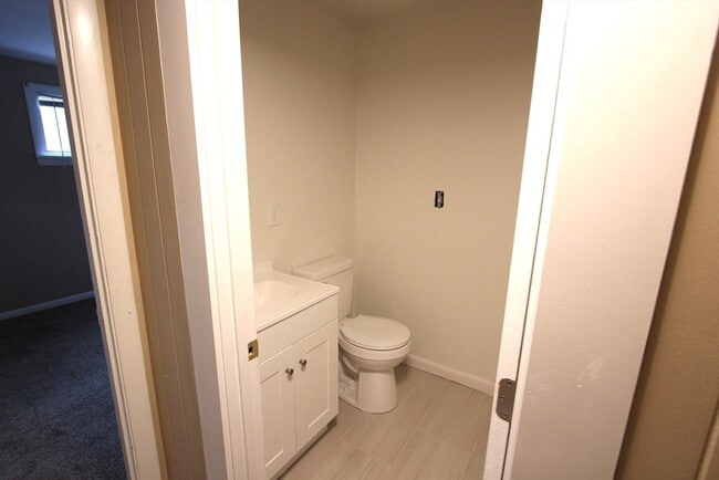 Building Photo - 75 Wachusett St