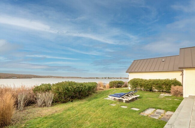 Building Photo - 131 S Edgemere St