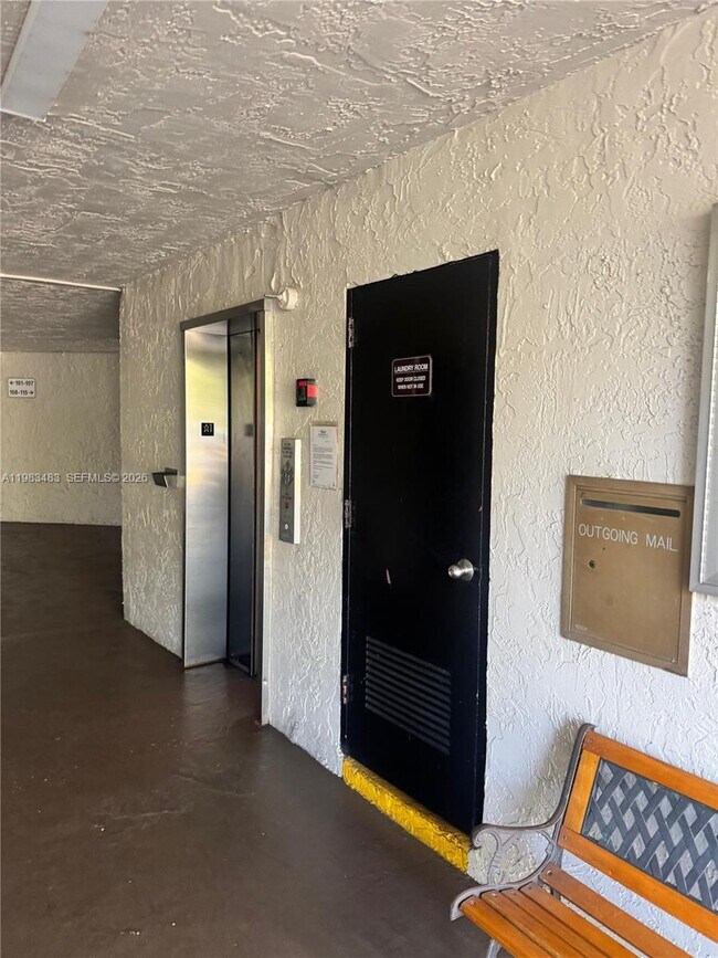 Building Photo - 9400 Lime Bay Blvd