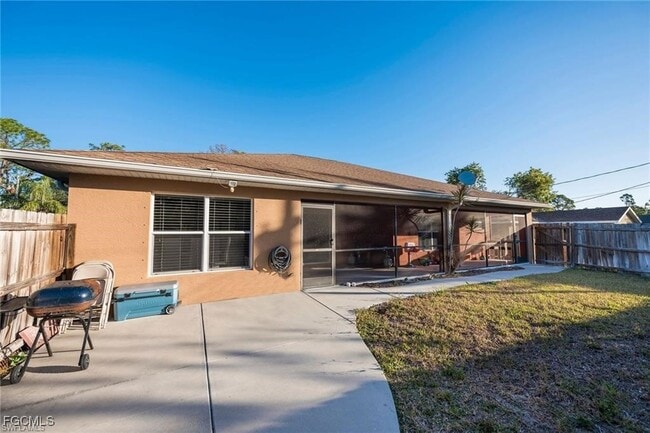 Building Photo - 9036 Henry Rd