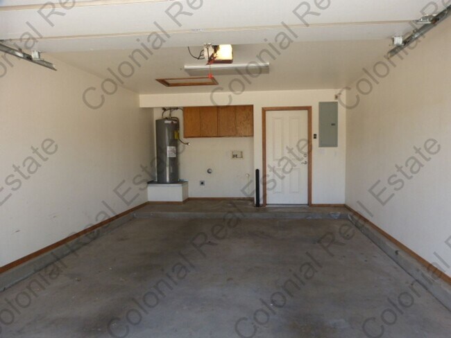 Building Photo - 721 Bison Rd