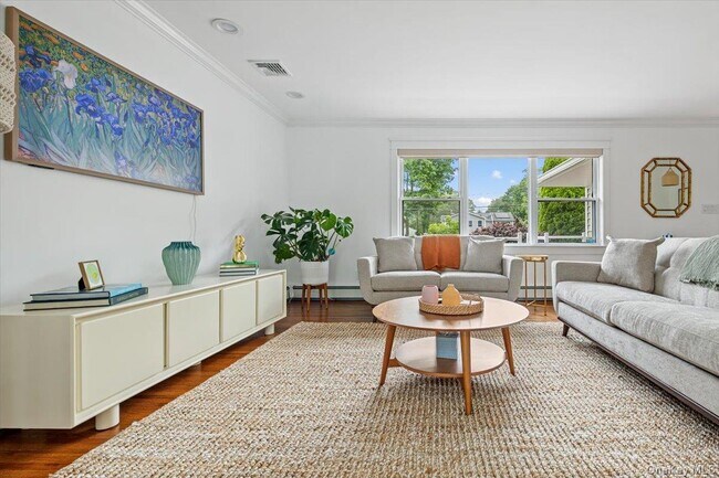 Building Photo - 13 Colonial Ln