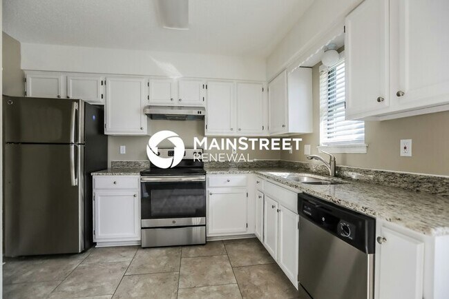 Building Photo - 3 Bedroom Pet-Friendly Home in Pleasant Hi...