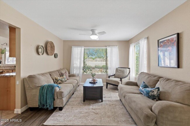 Building Photo - 6776 W Tonto Dr