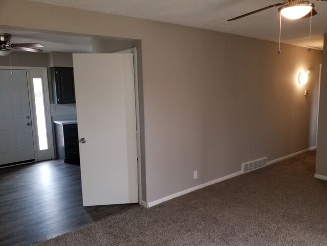 Building Photo - NO SECURITY DEPOSIT! New Lower Price