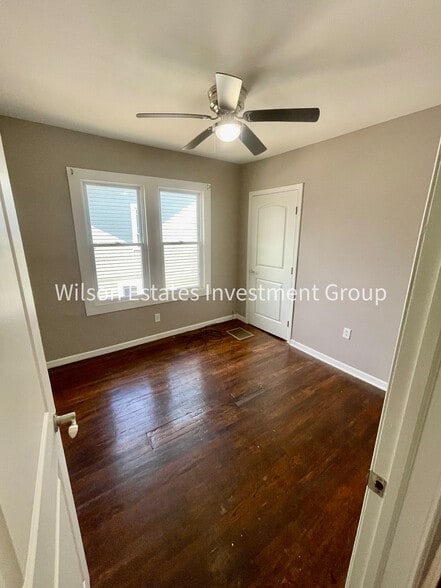 Building Photo - 1547 E Rich St