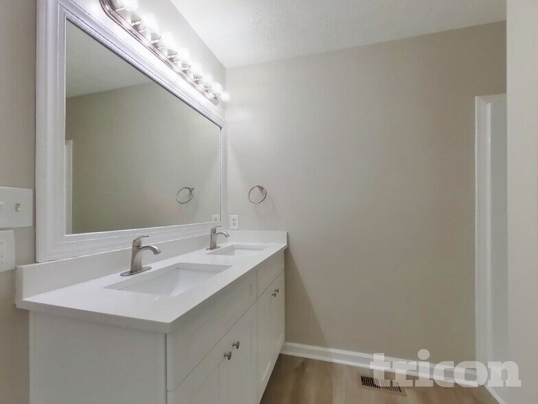 Building Photo - 128 Cliff Ct