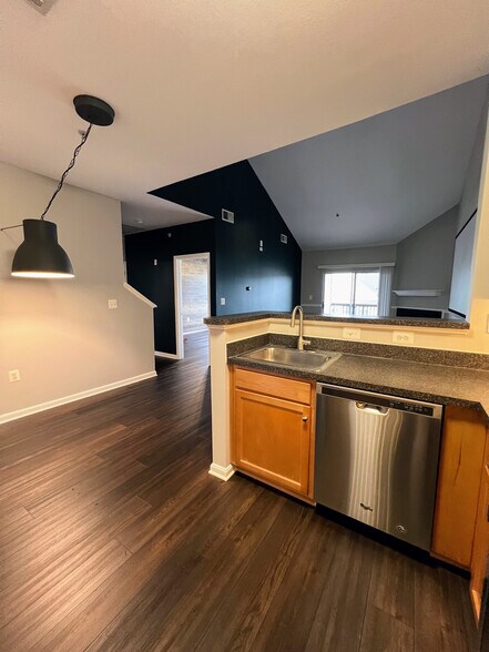 Building Photo - 5130 Brittney Elyse Cir