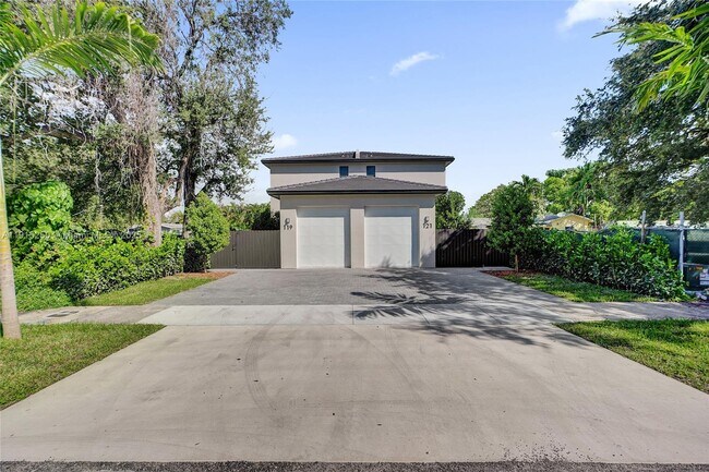 Building Photo - 119 NE 118th St