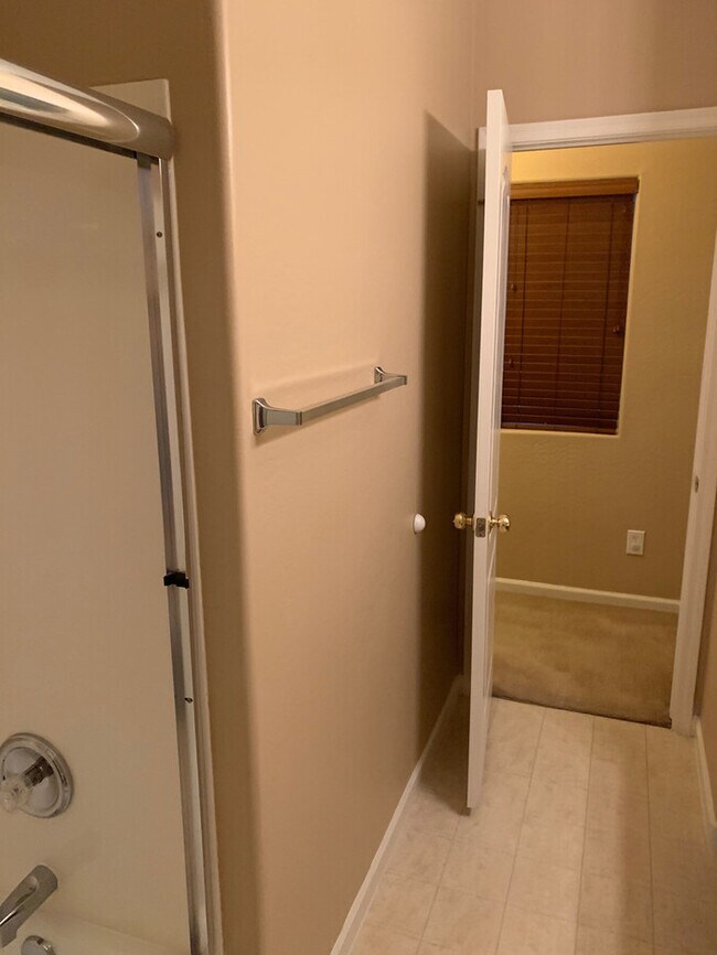 Building Photo - Very Nice 3 bedroom 2 bath home with a guest house