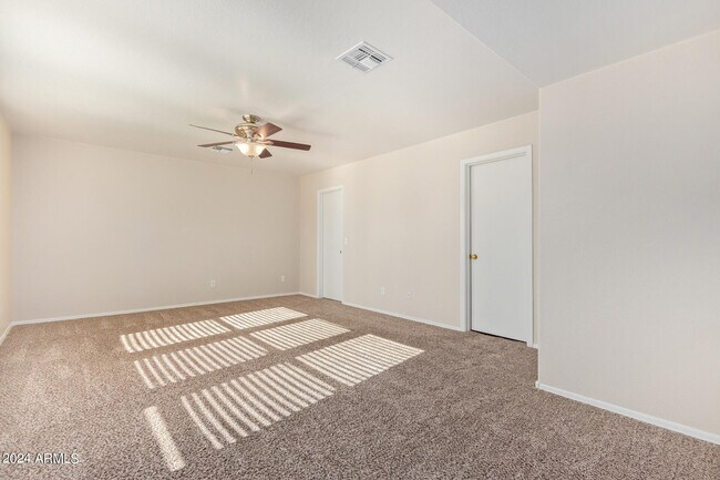 Building Photo - 17255 N 184th Dr