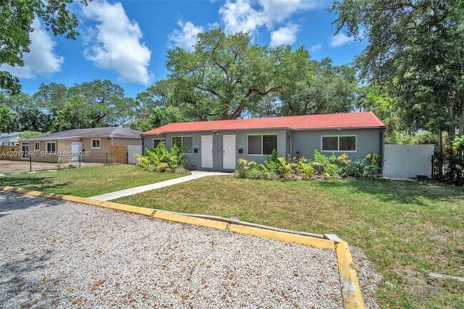 Building Photo - 1548 NE 131st Ln