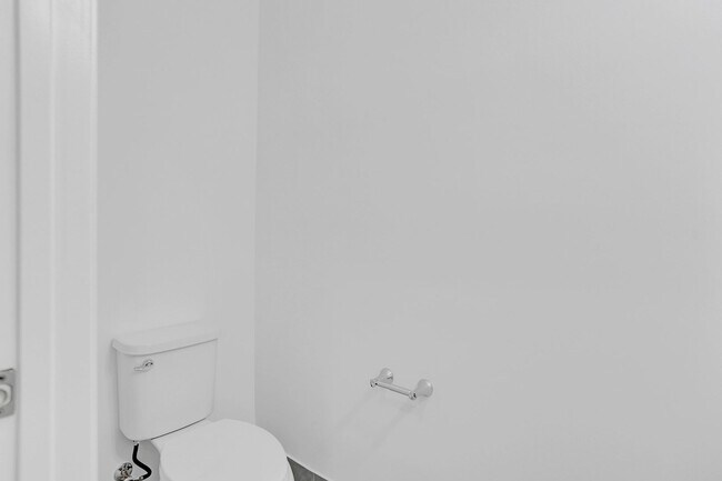 Building Photo - 585 Sanderling Cir