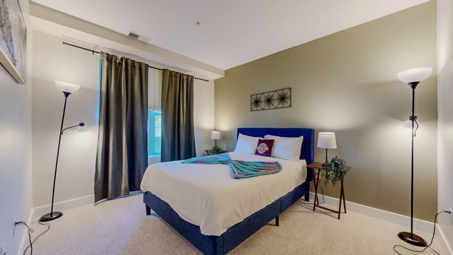 Building Photo - 545 Bedford St