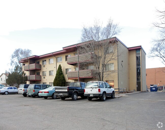 Creek View Apartments - Fountain Pointe Apartments LLC