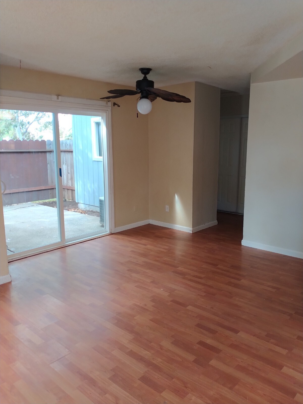 Building Photo - 195 Del Sur Ct