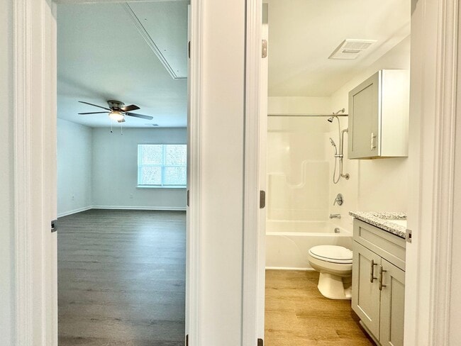 Building Photo - 3 Bedroom New Construction Home!