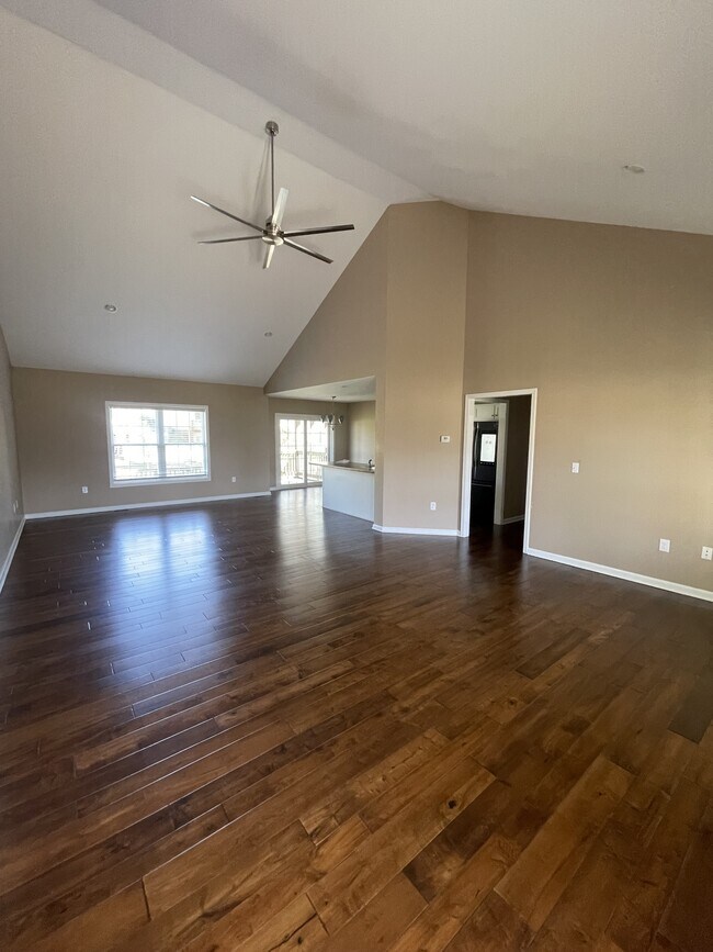 Building Photo - 1108 Augusta Dr