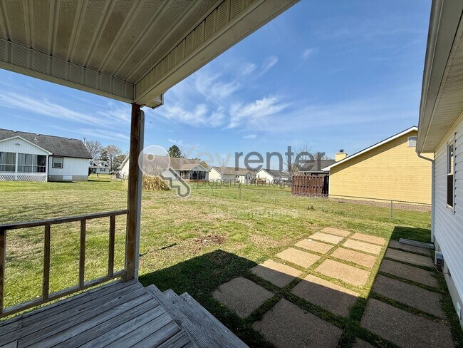 Building Photo - 103 Cedar Tree Ln