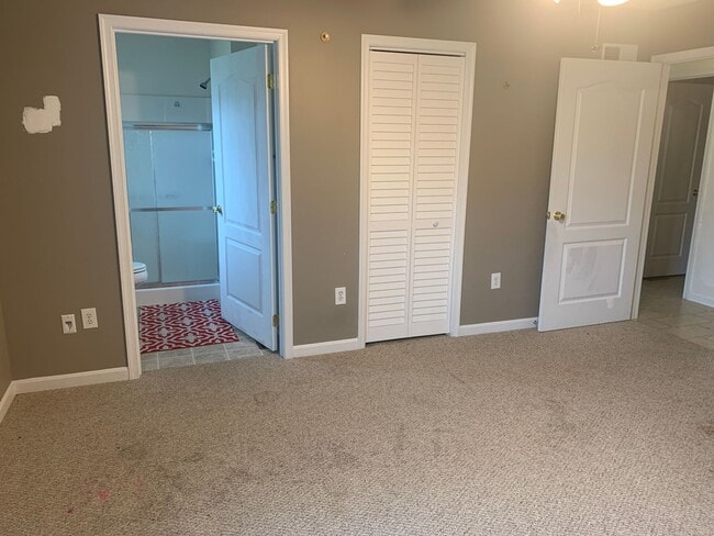 Building Photo - 1 Floor Living! Wheatland Condo 2 Bed 2 Ba...