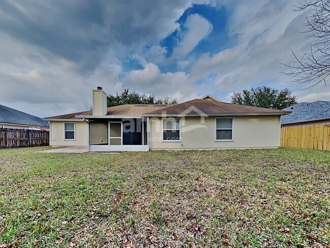 Building Photo - 3365 Shelley Dr