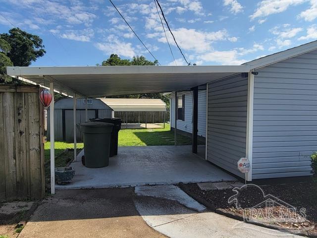 Building Photo - 2301 W Mallory St