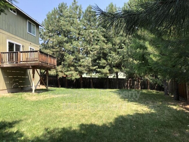 Building Photo - 1730 SW 22nd Ct