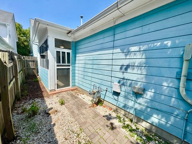 Building Photo - 141 Marrakesh Cir