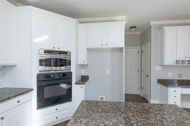 Building Photo - 1763 Crossvale Dr