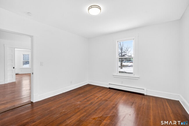 Building Photo - 168 Black Rock Ave