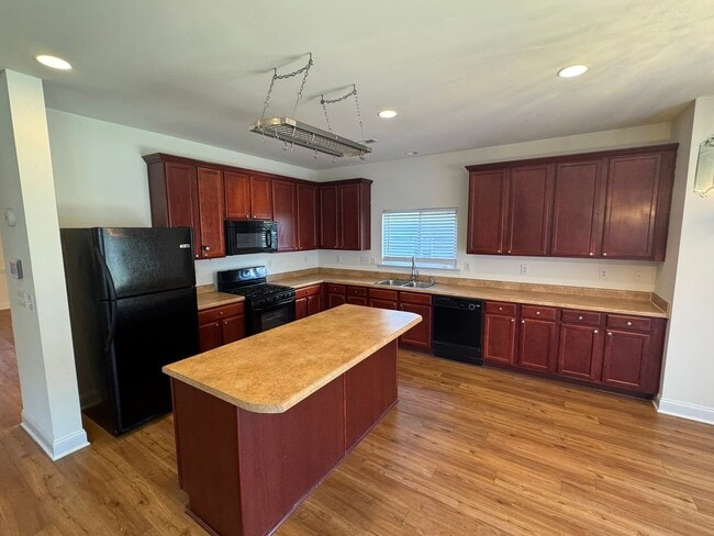 Building Photo - 6622 Latherton Ln