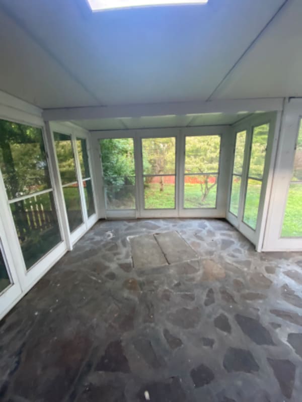 Building Photo - 409 Peoples Rd