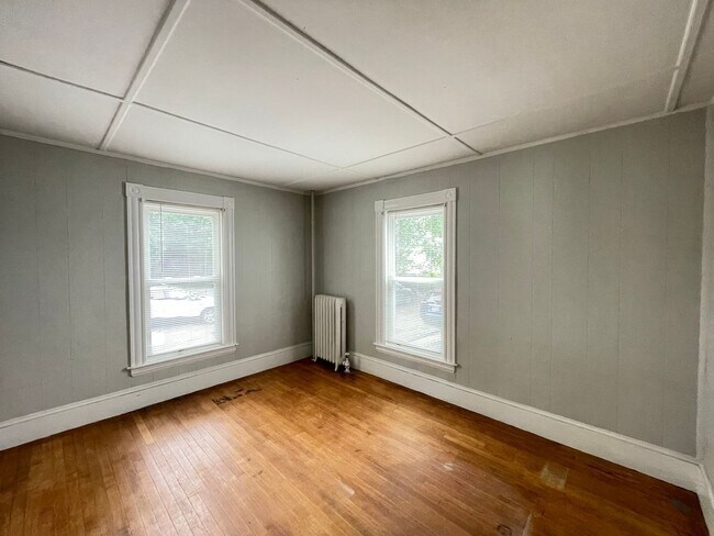 Building Photo - 350 Portland St