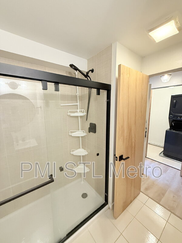 Building Photo - 7301 Tulane Ave